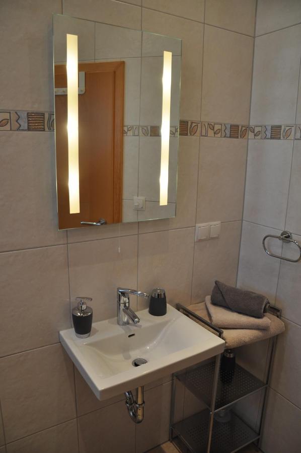 Schnurs Ferienwohnung Romerberg Екстериор снимка